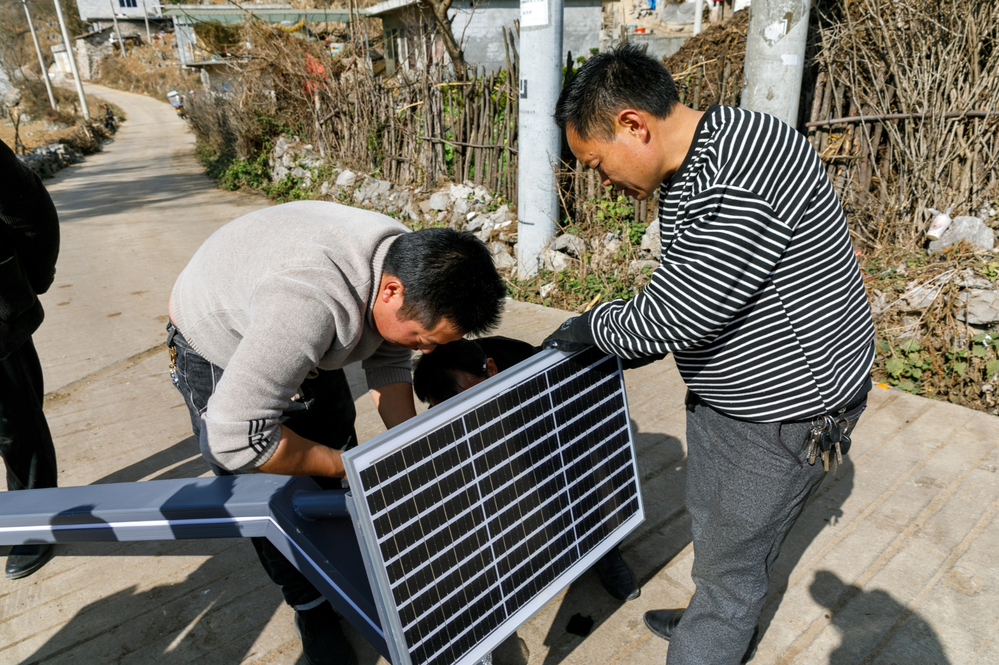 贵州水城：“小路灯”照亮群众“幸福路”